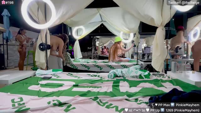 Gallery image thumbnail from Reige's myfreecams stream on, 05/20/2026, 06:43 image 17 of 20