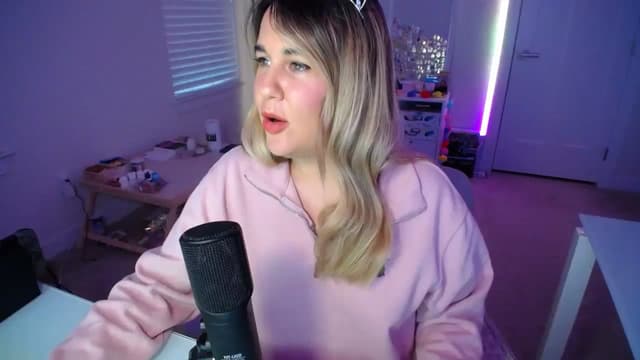Gallery image thumbnail from Scout's myfreecams stream on, 03/13/2025, 24:01 image 12 of 20