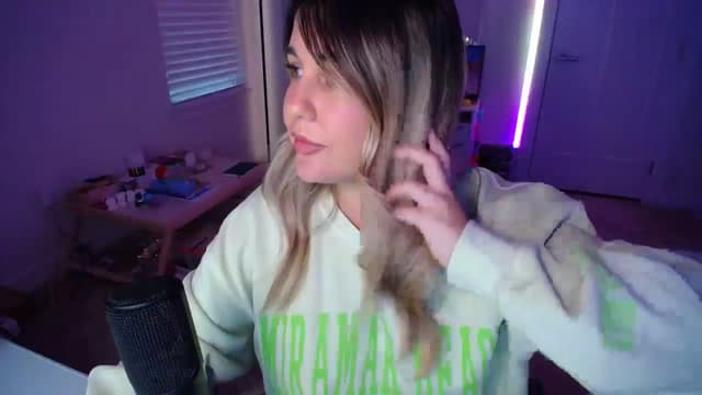 Gallery image thumbnail from Scout's myfreecams stream on, 05/08/2025, 24:01 image 19 of 20