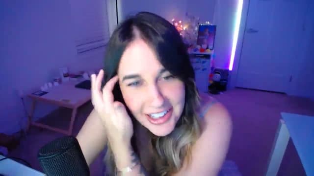 Gallery image thumbnail from Scout's myfreecams stream on, 09/27/2025, 01:43 image 12 of 20