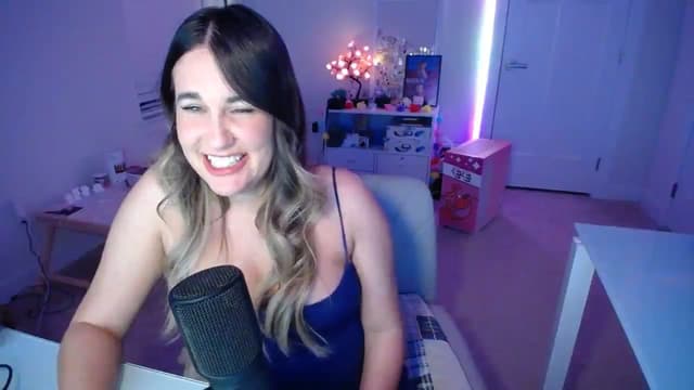 Gallery image thumbnail from Scout's myfreecams stream on, 11/03/2025, 03:44 image 7 of 20
