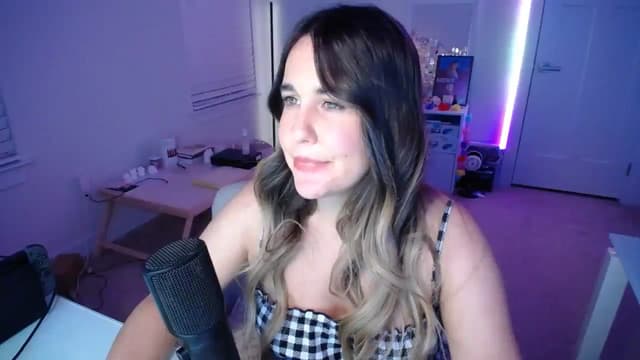 Gallery image thumbnail from Scout's myfreecams stream on, 12/03/2025, 02:56 image 20 of 20