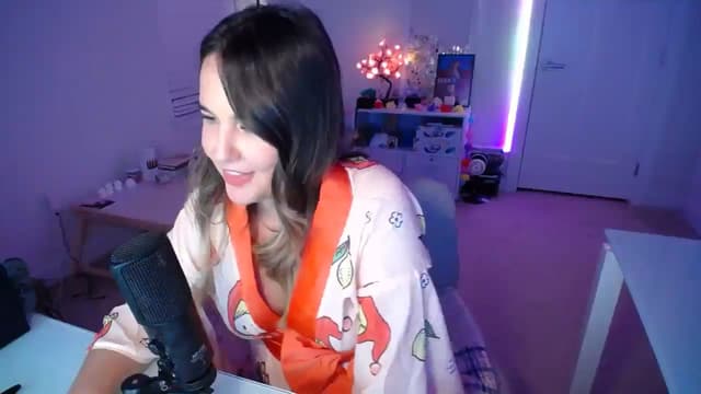 Gallery image thumbnail from Scout's myfreecams stream on, 12/13/2025, 04:04 image 14 of 20