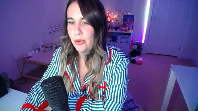 Gallery image thumbnail from Scout's myfreecams stream on, 12/18/2025, 03:48 image 19 of 20