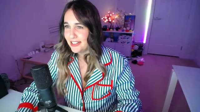 Gallery image thumbnail from Scout's myfreecams stream on, 12/18/2025, 03:48 image 3 of 20