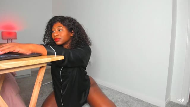 Gallery image thumbnail from Seven's myfreecams stream on, 12/31/2022, 13:43 image 15 of 20