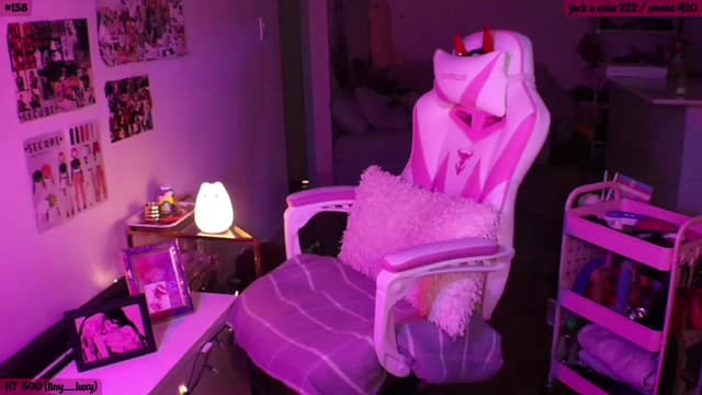 Gallery image thumbnail from SeySo's myfreecams stream on, 11/24/2022, 07:17 image 11 of 20