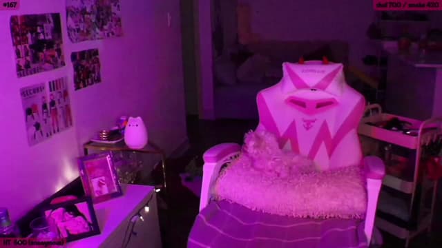 Gallery image thumbnail from SeySo's myfreecams stream on, 11/26/2022, 09:49 image 7 of 20