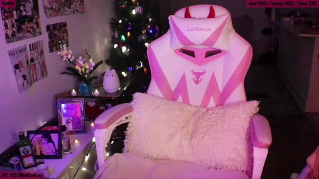 Gallery image thumbnail from SeySo's myfreecams stream on, 12/28/2022, 09:29 image 14 of 20