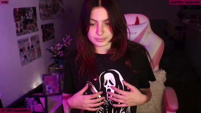 Gallery image thumbnail from SeySo's myfreecams stream on, 01/05/2023, 04:55 image 1 of 20