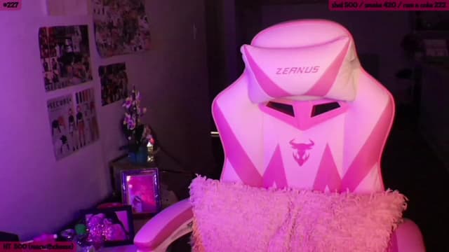 Gallery image thumbnail from SeySo's myfreecams stream on, 01/15/2023, 05:22 image 11 of 20