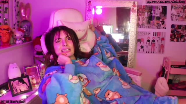 Gallery image thumbnail from SeySo's myfreecams stream on, 01/26/2023, 04:23 image 12 of 20