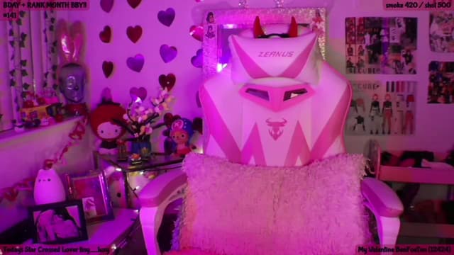 Gallery image thumbnail from SeySo's myfreecams stream on, 02/24/2023, 05:57 image 10 of 20