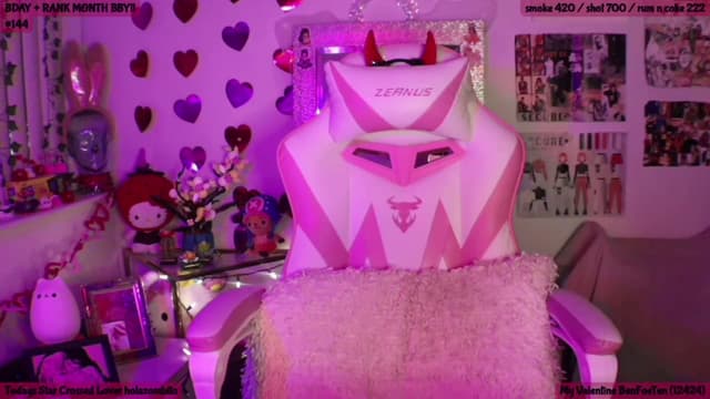 Gallery image thumbnail from SeySo's myfreecams stream on, 02/25/2023, 07:28 image 14 of 20