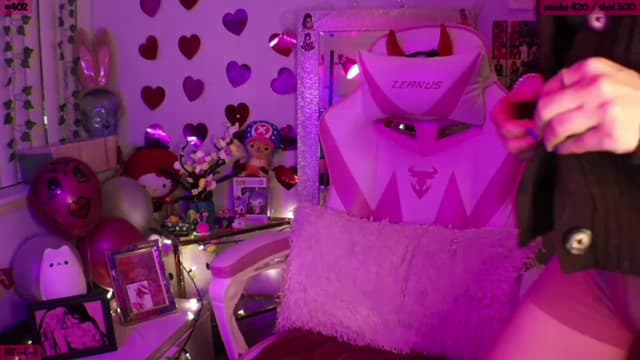 Gallery image thumbnail from SeySo's myfreecams stream on, 03/11/2023, 05:51 image 6 of 20