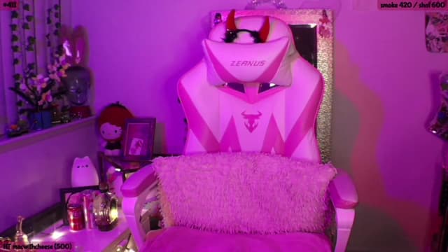 Gallery image thumbnail from SeySo's myfreecams stream on, 03/27/2023, 04:24 image 14 of 20
