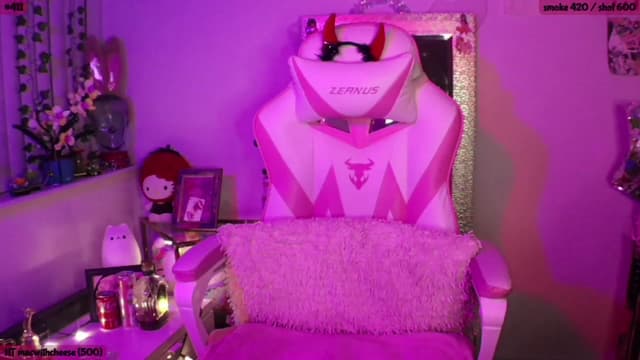 Gallery image thumbnail from SeySo's myfreecams stream on, 03/27/2023, 04:24 image 7 of 20