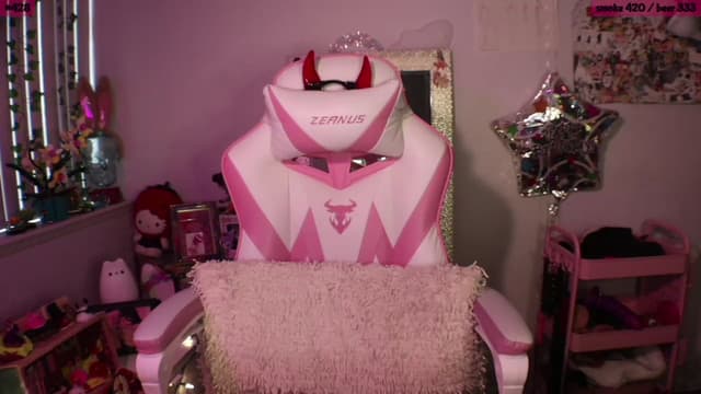 Gallery image thumbnail from SeySo's myfreecams stream on, 03/31/2023, 21:01 image 19 of 20