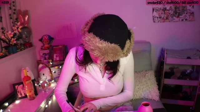 Gallery image thumbnail from SeySo's myfreecams stream on, 04/30/2023, 07:21 image 13 of 20