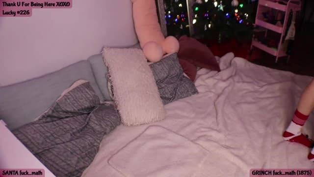 Gallery image thumbnail from Seynt's myfreecams stream on, 12/17/2023, 10:06 image 2 of 20