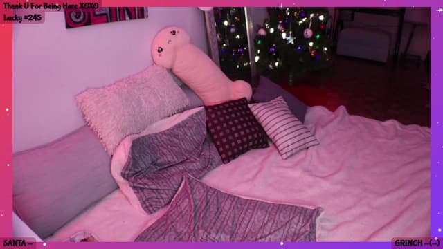 Gallery image thumbnail from Seynt's myfreecams stream on, 12/19/2023, 07:21 image 8 of 20