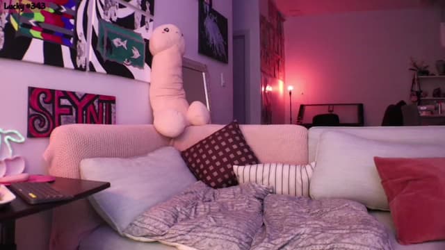 Gallery image thumbnail from Seynt's myfreecams stream on, 01/10/2024, 04:01 image 5 of 20