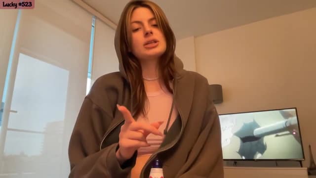Gallery image thumbnail from Seynt's myfreecams stream on, 04/01/2024, 02:57 image 6 of 20