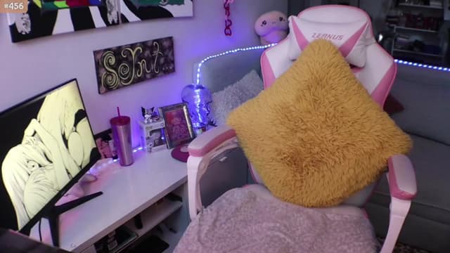 Gallery image thumbnail from Seynt's myfreecams stream on, 05/30/2024, 24:36 image 7 of 20