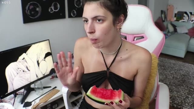Gallery image thumbnail from Seynt's myfreecams stream on, 08/03/2024, 20:13 image 11 of 20