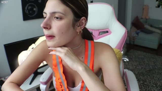 Gallery image thumbnail from Seynt's myfreecams stream on, 08/08/2024, 20:42 image 12 of 20