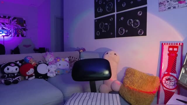 Gallery image thumbnail from Seynt's myfreecams stream on, 04/10/2025, 04:51 image 9 of 20