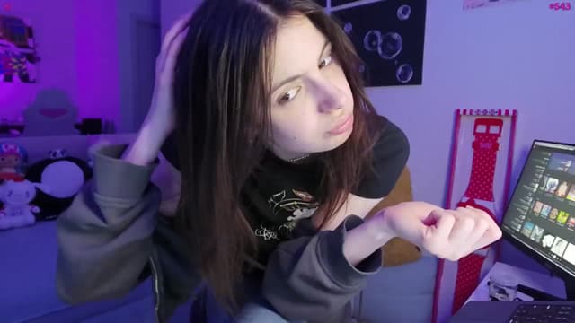 Gallery image thumbnail from Seynt's myfreecams stream on, 04/22/2025, 05:02 image 1 of 20