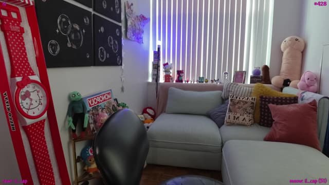 Gallery image thumbnail from Seynt's myfreecams stream on, 07/10/2025, 18:39 image 12 of 20