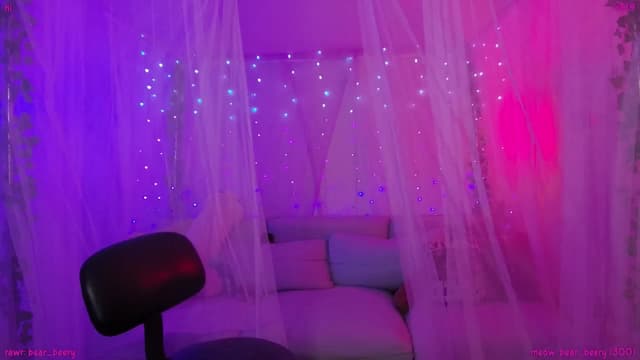 Gallery image thumbnail from Seynt's myfreecams stream on, 07/18/2025, 05:11 image 13 of 20