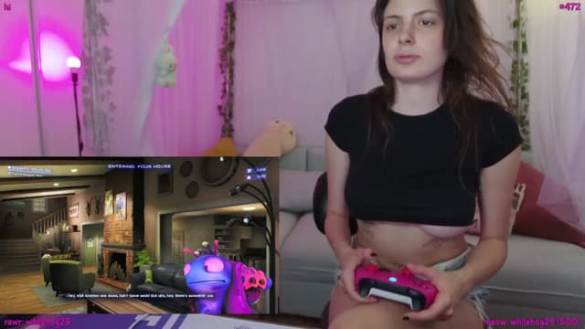 Gallery image thumbnail from Seynt's myfreecams stream on, 07/26/2025, 20:39 image 10 of 20