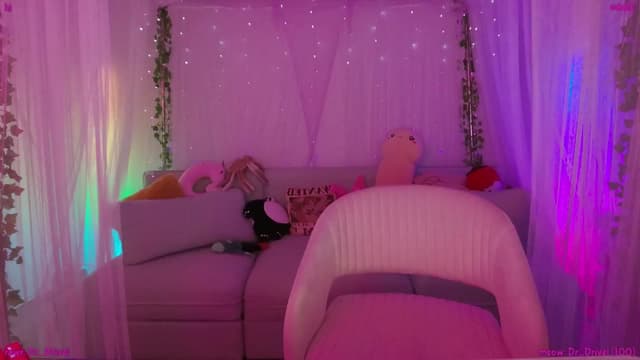 Gallery image thumbnail from Seynt's myfreecams stream on, 09/09/2025, 03:15 image 4 of 20