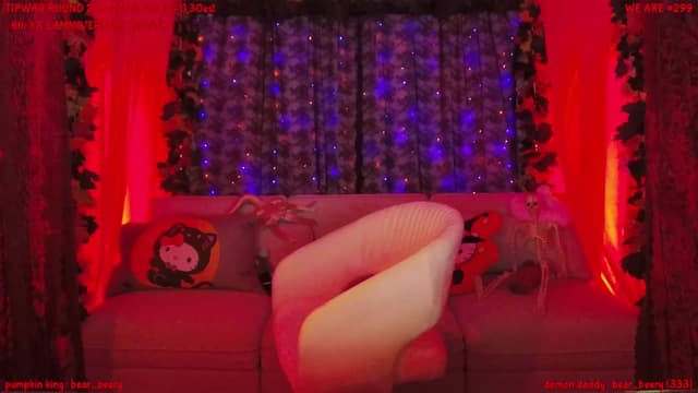 Gallery image thumbnail from Seynt's myfreecams stream on, 10/10/2025, 07:35 image 16 of 20
