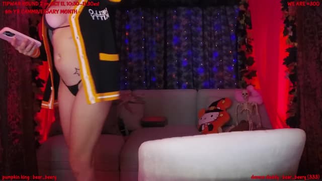 Gallery image thumbnail from Seynt's myfreecams stream on, 10/10/2025, 07:35 image 14 of 20