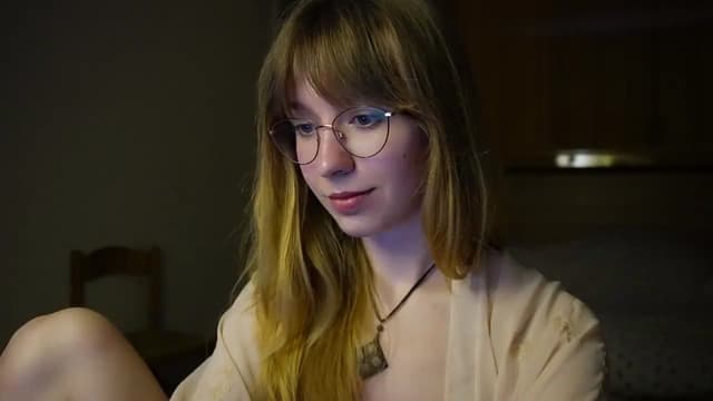 Gallery image thumbnail from Sia_A's myfreecams stream on, 05/11/2026, 22:44 image 4 of 20