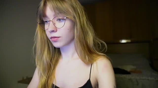 Gallery image thumbnail from Sia_A's myfreecams stream on, 05/14/2026, 24:03 image 8 of 20