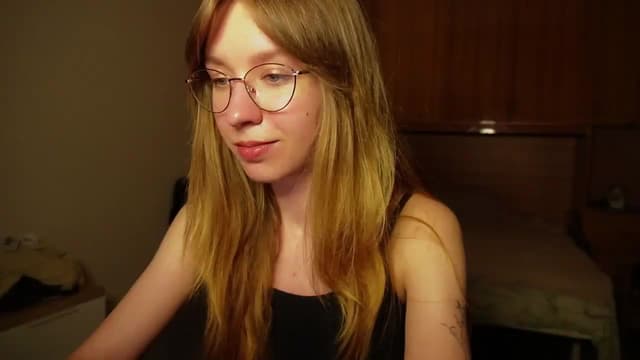 Gallery image thumbnail from Sia_A's myfreecams stream on, 07/11/2026, 24:58 image 1 of 20