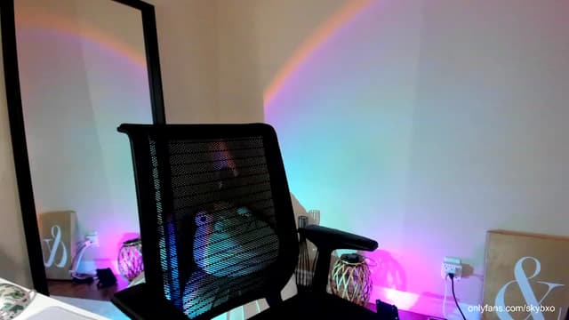 Gallery image thumbnail from SkyB_'s myfreecams stream on, 10/29/2023, 03:19 image 11 of 20