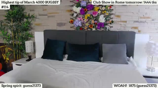 Gallery image thumbnail from SkyV_'s myfreecams stream on, 03/31/2023, 14:02 image 6 of 20