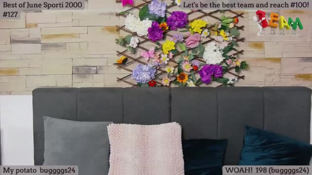 Gallery image thumbnail from SkyV_'s myfreecams stream on, 06/15/2023, 19:01 image 4 of 20