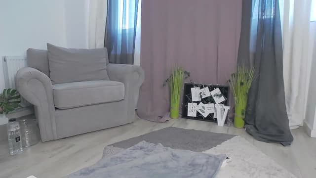 Gallery image thumbnail from SkyV_'s myfreecams stream on, 08/01/2023, 14:13 image 17 of 20