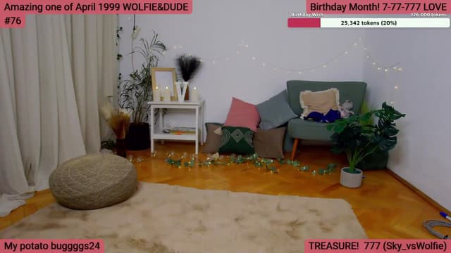 Gallery image thumbnail from SkyV_'s myfreecams stream on, 04/05/2024, 21:11 image 3 of 20