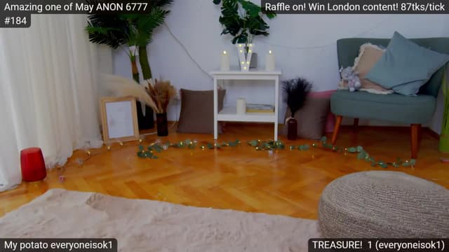 Gallery image thumbnail from SkyV_'s myfreecams stream on, 05/31/2024, 15:26 image 3 of 20