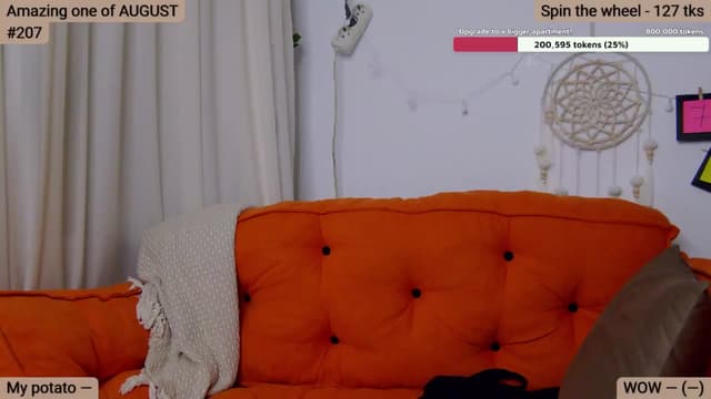 Gallery image thumbnail from SkyV_'s myfreecams stream on, 08/08/2024, 17:27 image 19 of 20