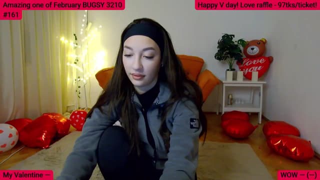 Gallery image thumbnail from SkyV_'s myfreecams stream on, 02/18/2025, 19:09 image 4 of 20