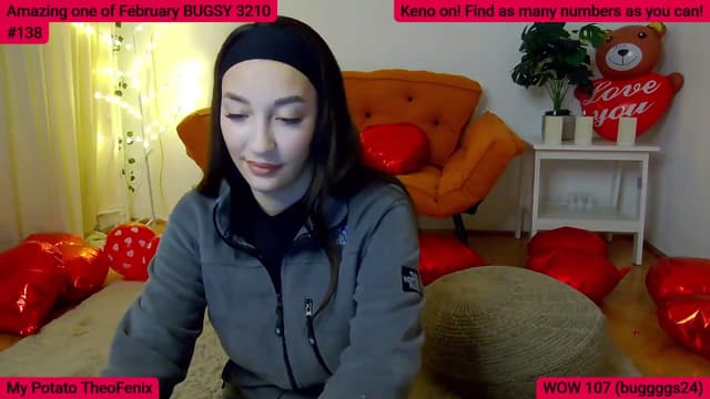 Gallery image thumbnail from SkyV_'s myfreecams stream on, 02/18/2025, 22:21 image 13 of 20